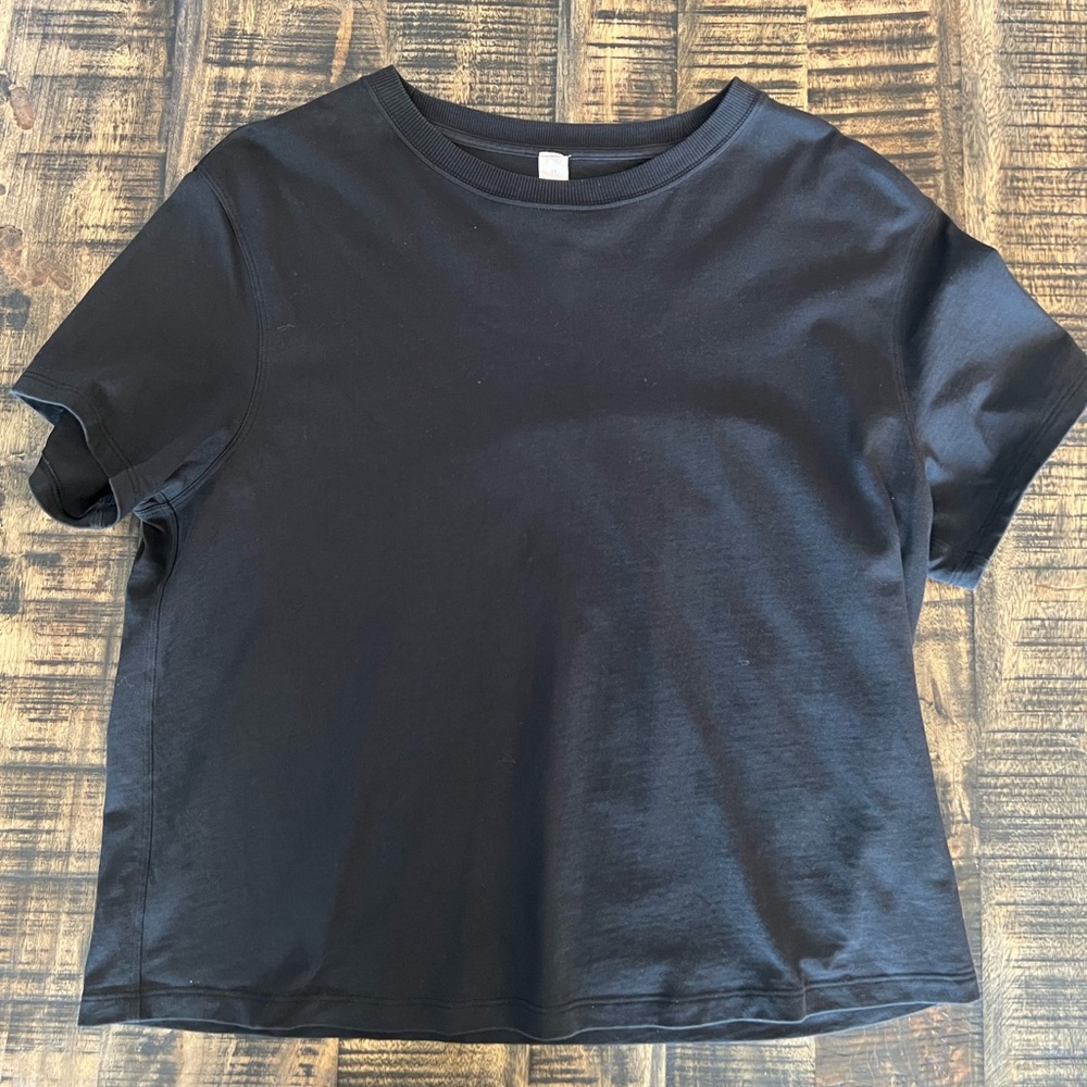 lululemon athletica Black Short Sleeve Tee